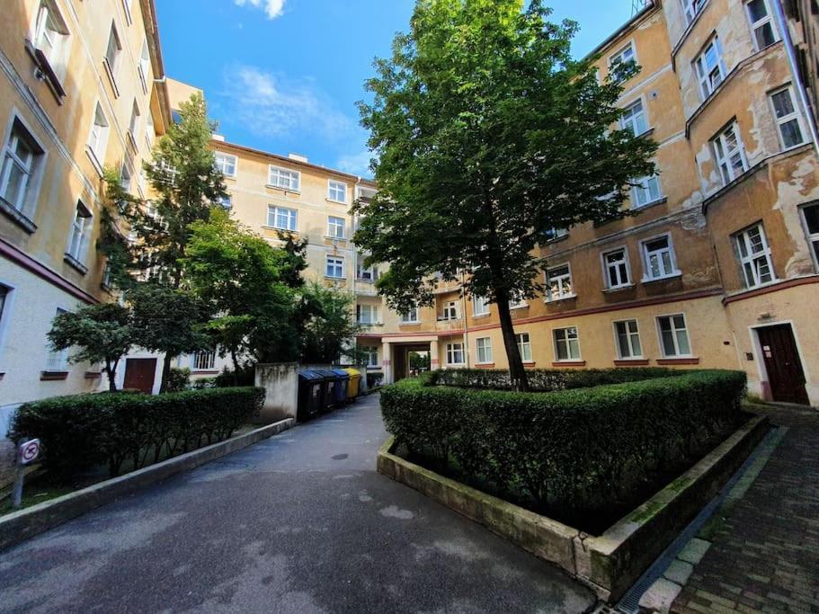 Lovely & Unique Apt In The Historic Center. Bratysława Zewnętrze zdjęcie